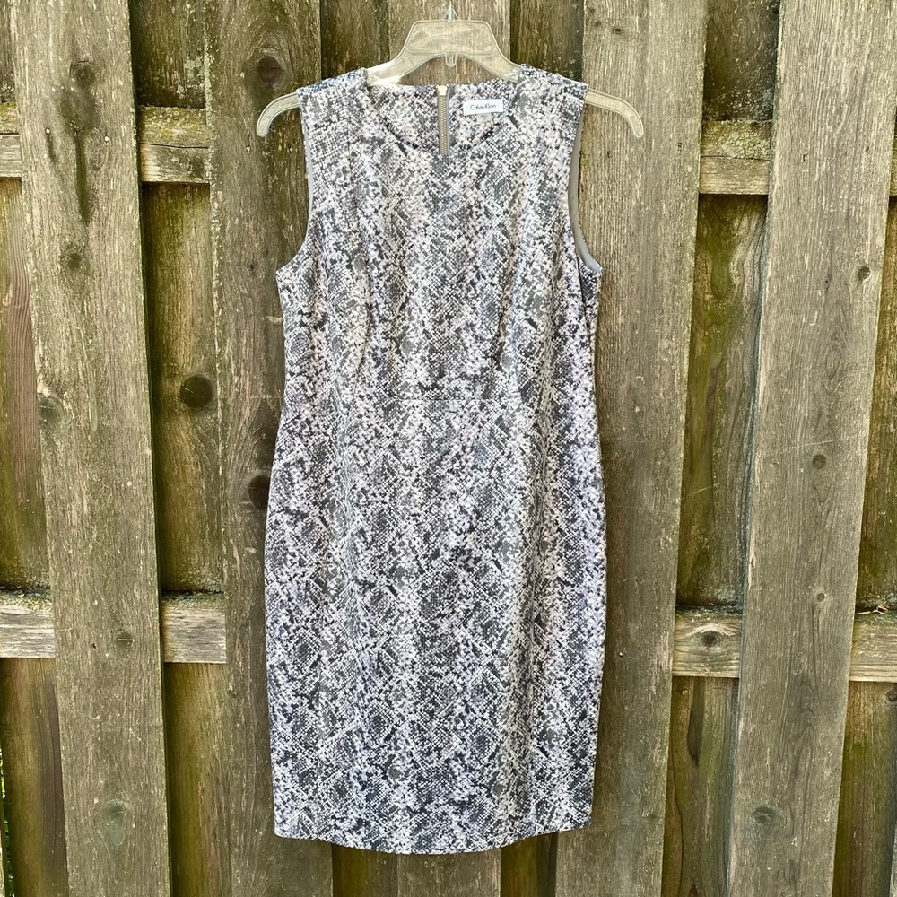 Calvin Klein gray snake print sleeveless sheath dress